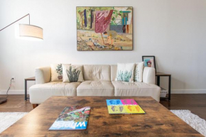 Trendy 2 bedroom Fishtown loft apt.